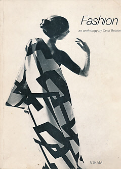 Fashion. An Anthology by Cecil Beaton.