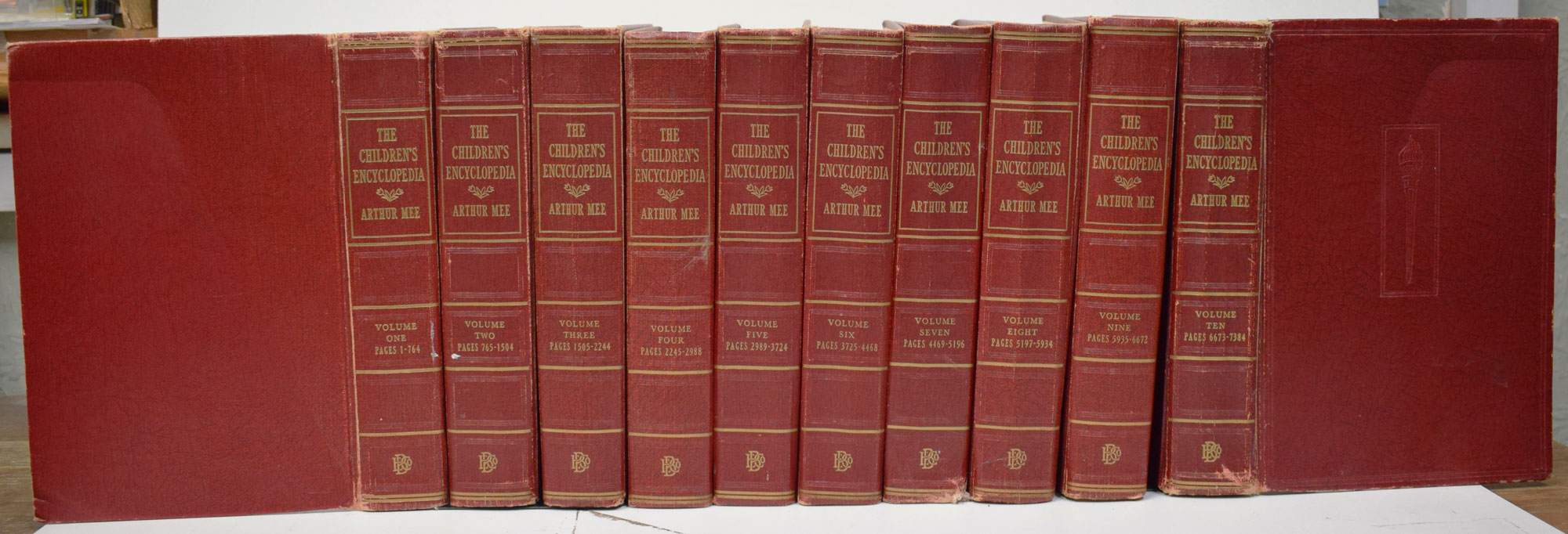 The Children's Encyclopedia. 10 volume set. Red cloth edition.