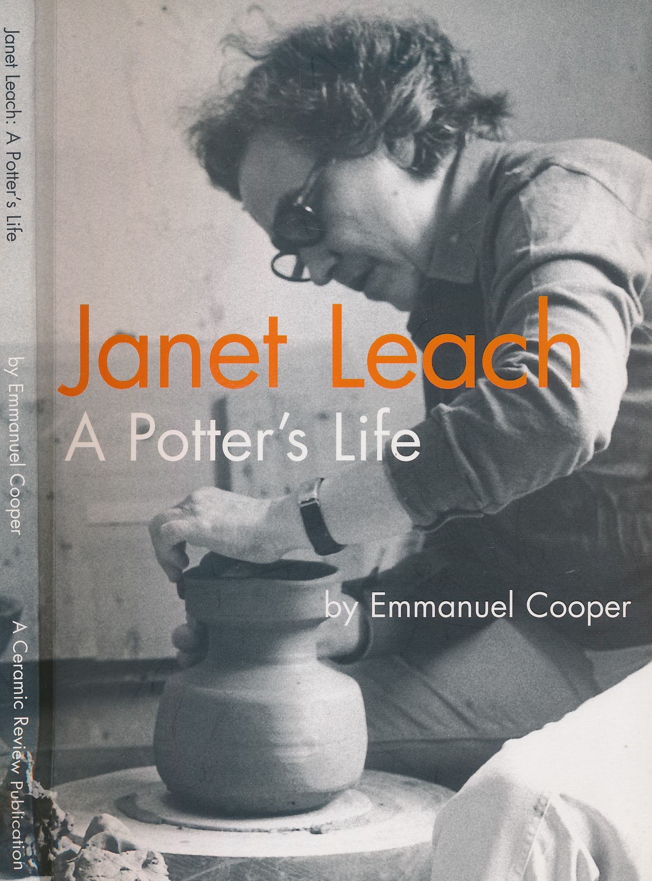 Janet Leach. A Potter's Life