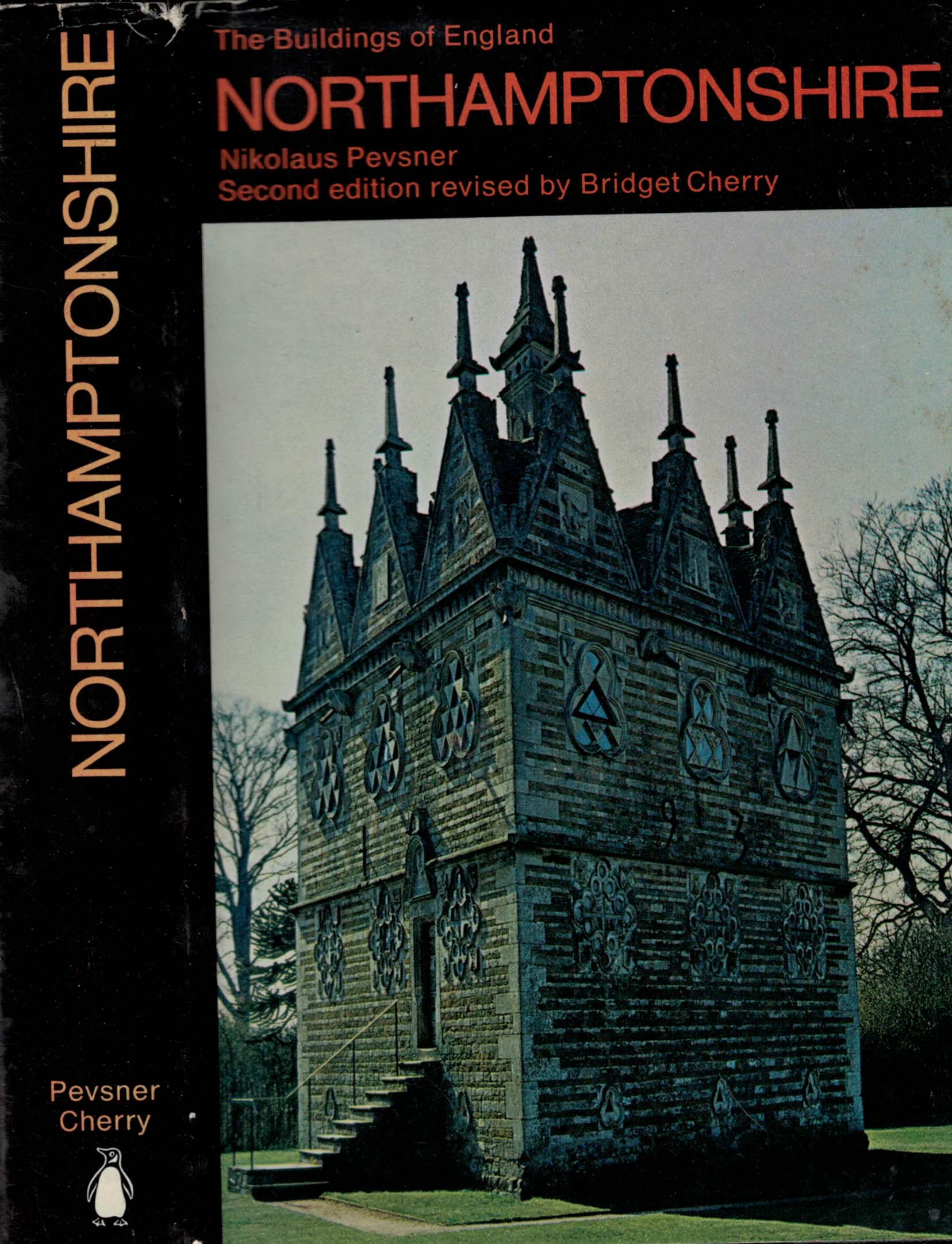 PEVSNER, NIKOLAUS; CHERRY, BRIDGET [REV.] - Northamptonshire. The Buildings of England. Be 22. 1973