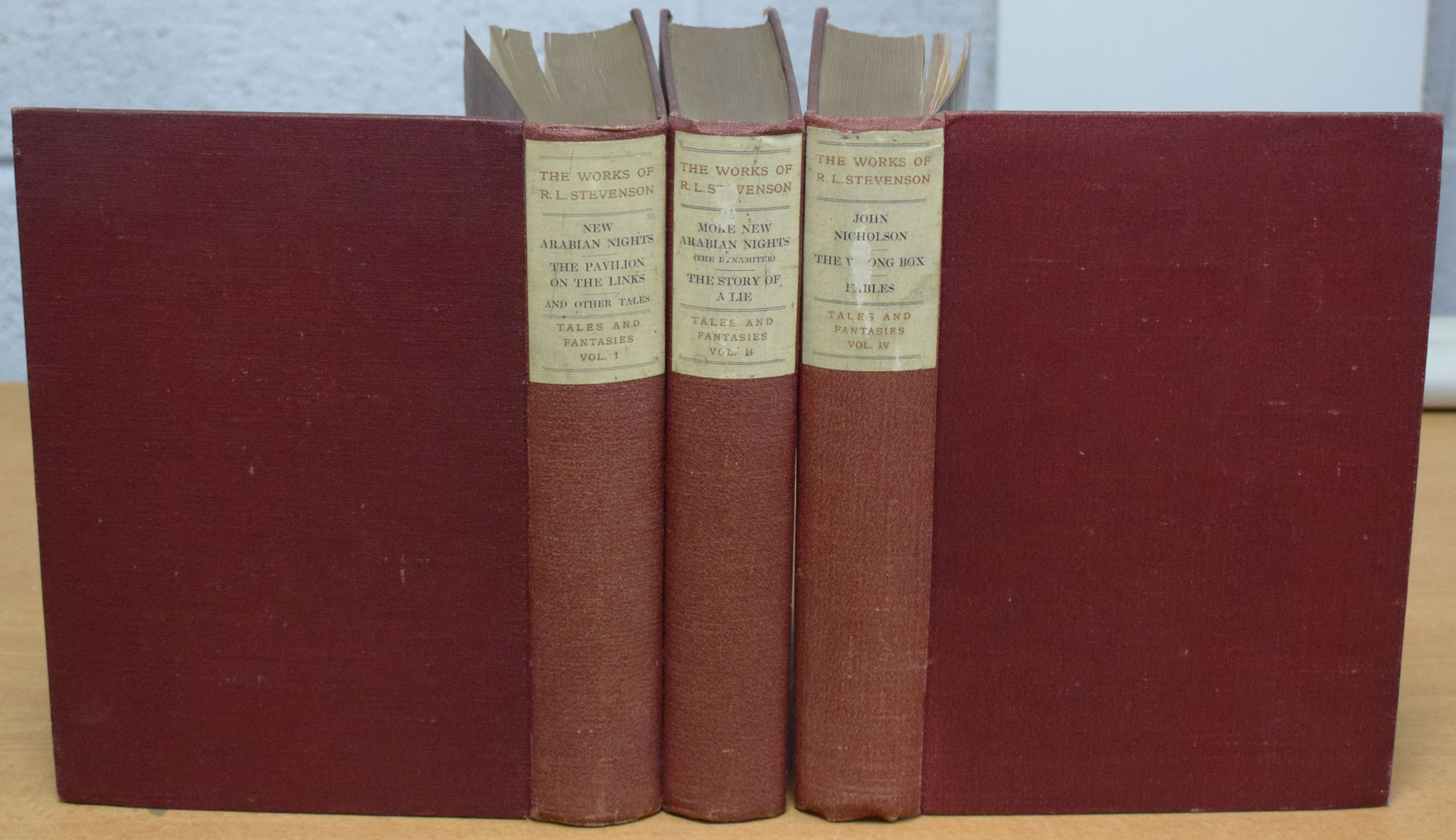 The Works of Robert Louis Stevenson. Longman 'Edinburgh Edition'. 26 volumes + 5 supplementary volumes.